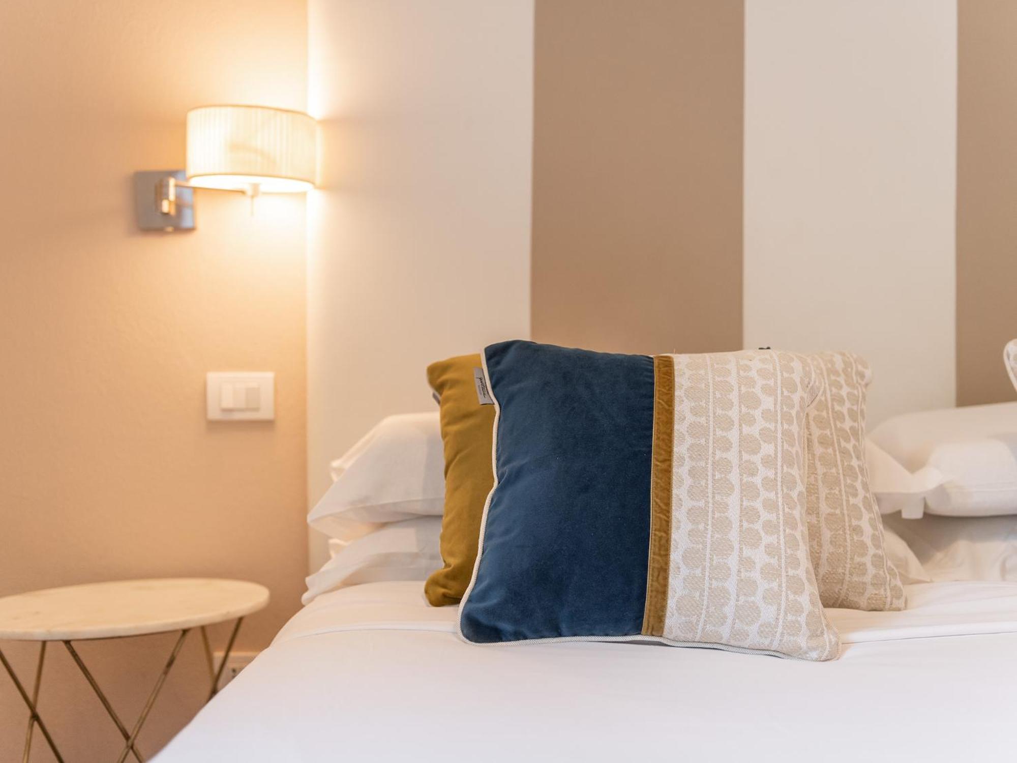 Pley Cagliari Boutique Rooms מראה חיצוני תמונה