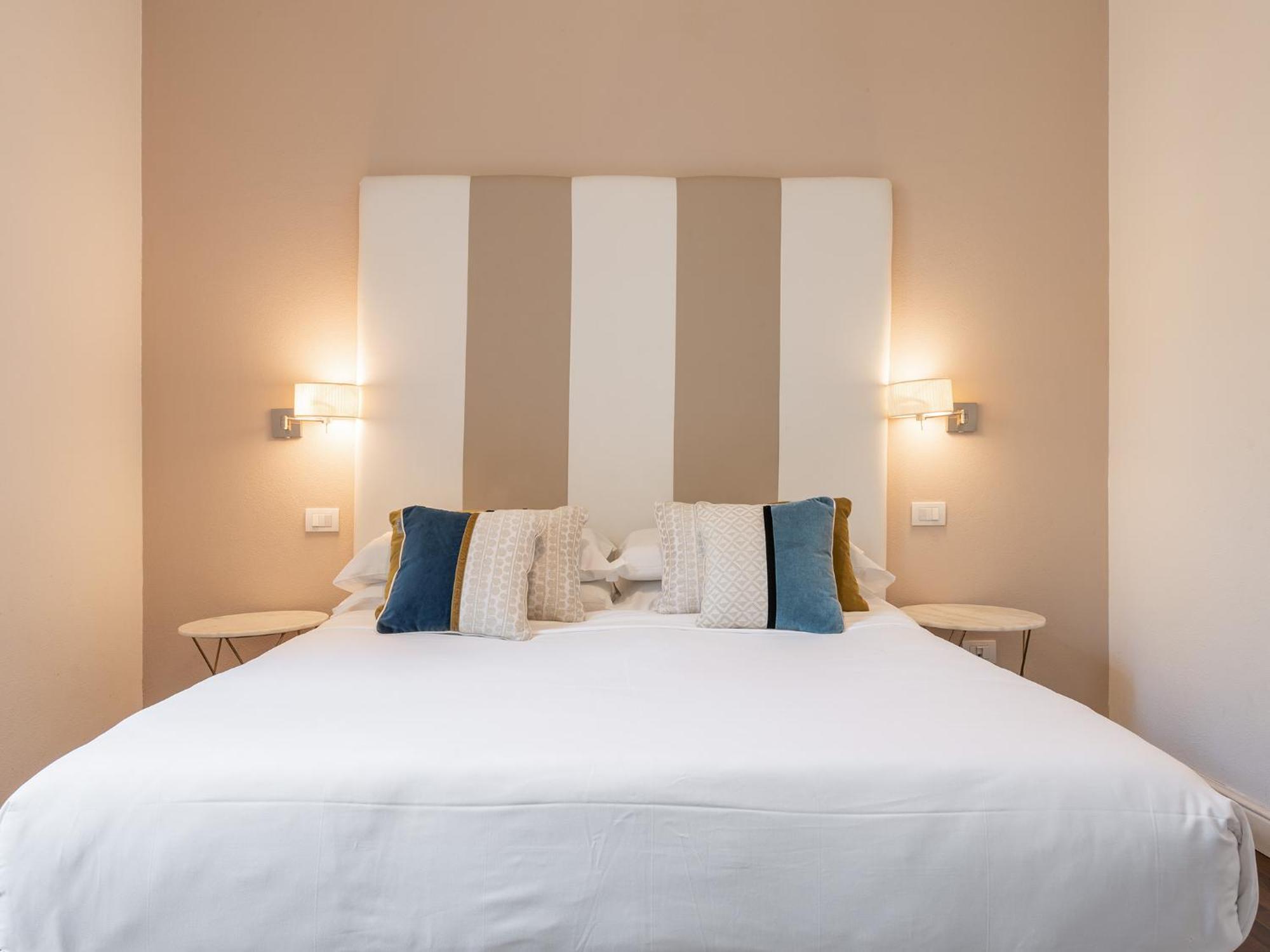 Pley Cagliari Boutique Rooms מראה חיצוני תמונה
